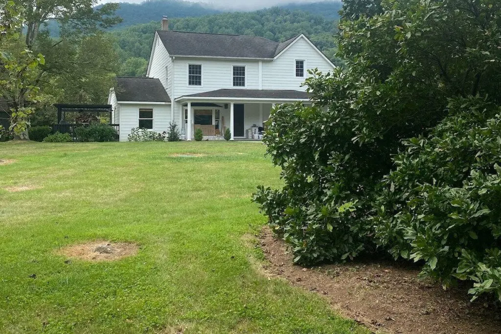 0673a6812e9149488141afabe37eff93 Large