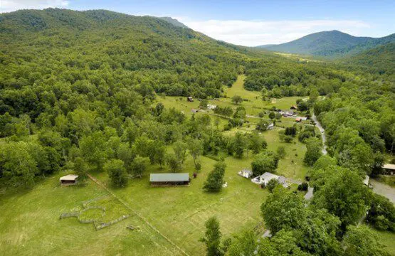 092432f155824842837cca886f2ec14c Medium