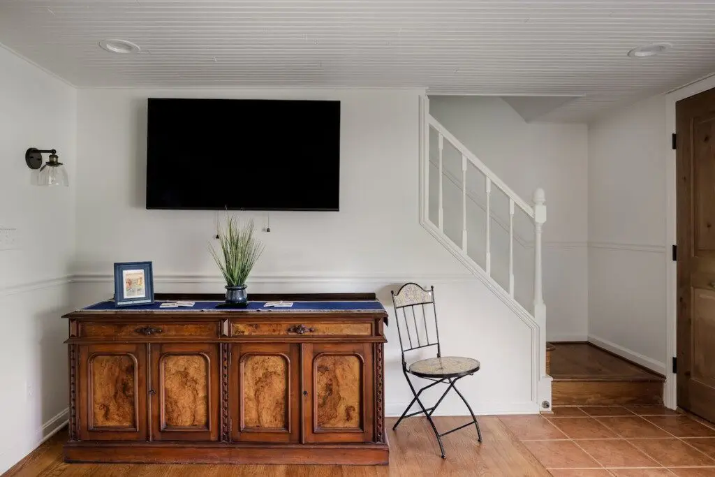 890ac5e950ea46b9b0d444e9c7e286ac Large