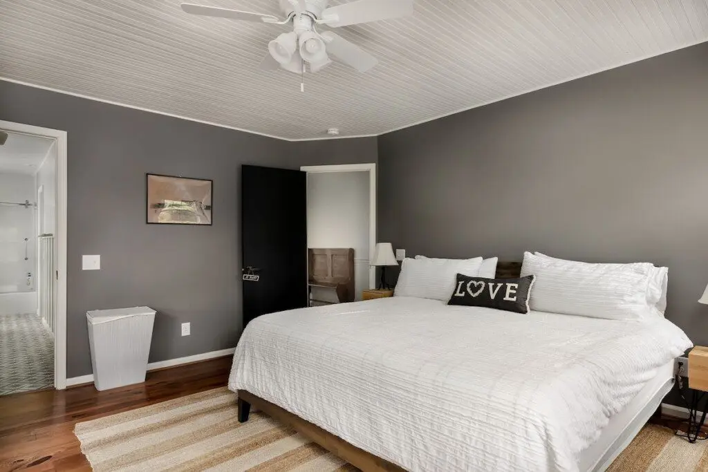 c4a30be89c1246d9a38609086ac5276f Large