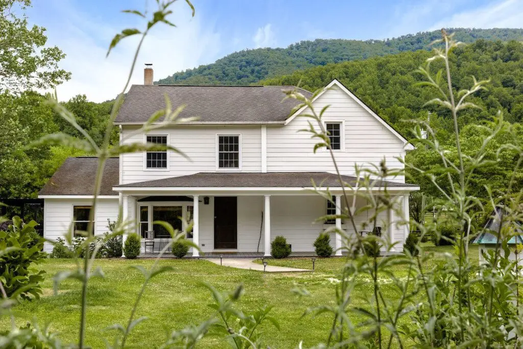 ca221d4240f3417da5443a1c16123bb2 Large