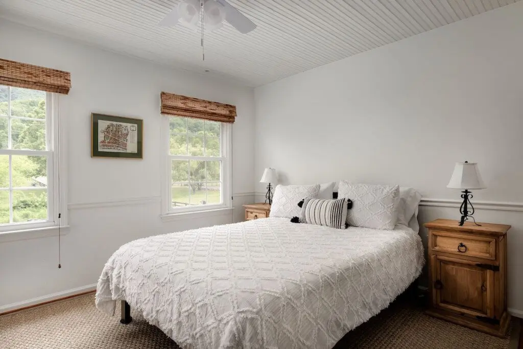 d9e1fdb36dce42898c778f8097f3fd27 Large