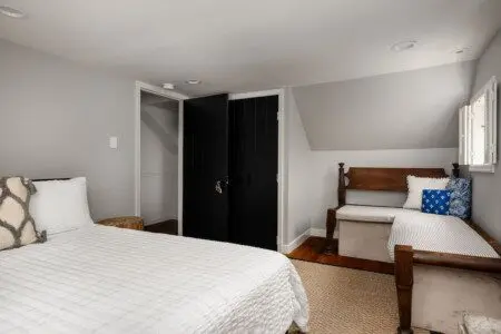 e2b58d1160a44905ba3fe5fad4d25538 Large